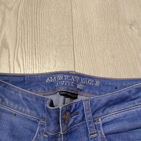 light blue jeans - Picture 2 of 2